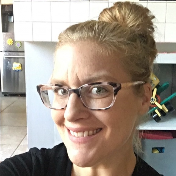 Meet your Posher, Sheila - Picture 1 of 1